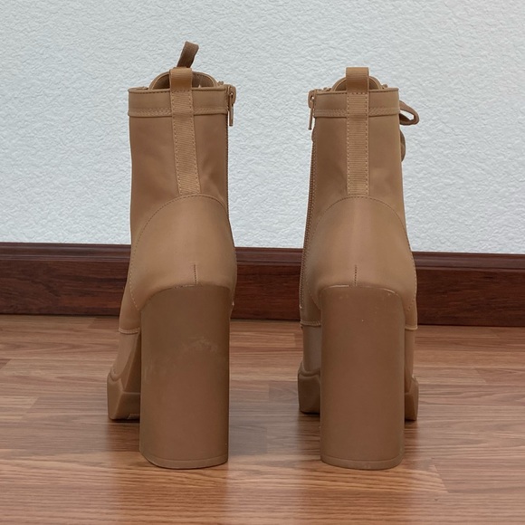 Steve Madden Hani Lace Up High Heeled Platform Combat Booties Size 8.5 Tan NIB - Picture 8 of 9